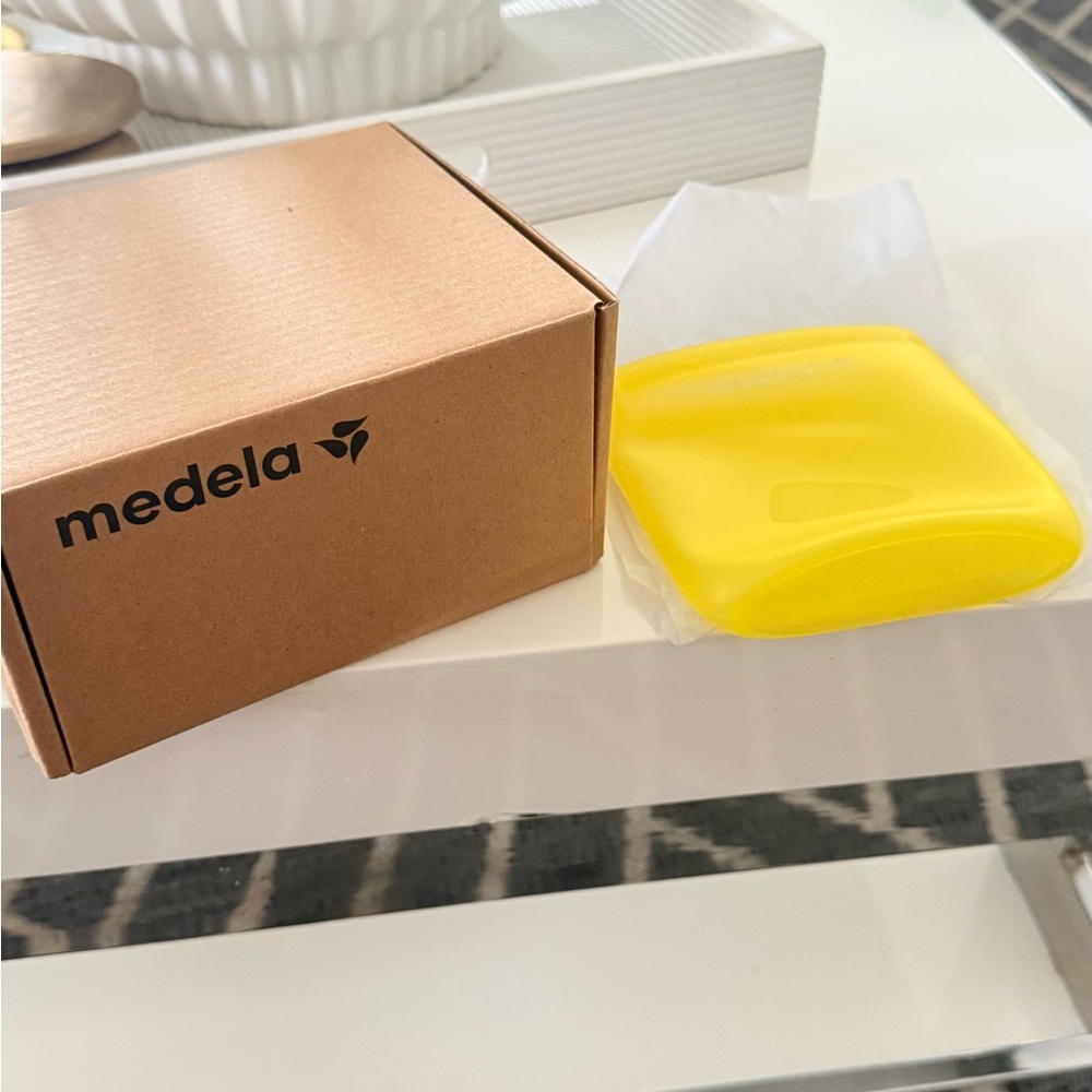 Medela Bright Yellow Milk Storage Bags pack 5